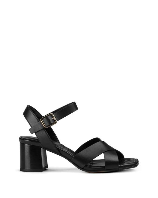 Doucal's Black Cross-Strap Leather Sandals