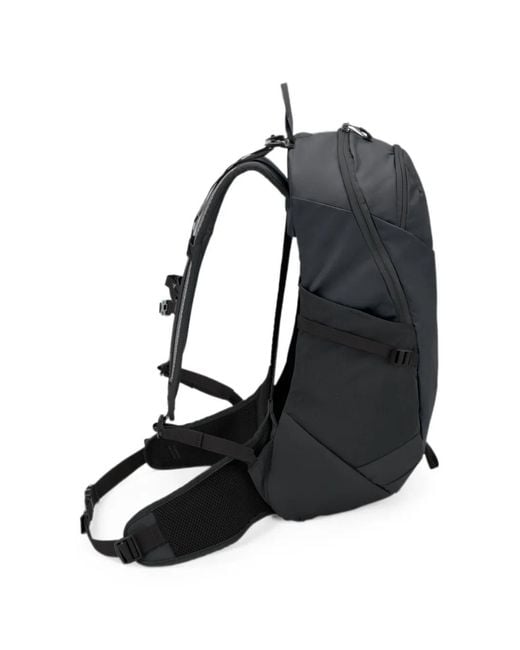 Jack Wolfskin Blue Astro Vent 24 Logo-Print Mesh-Panel Backpack for men