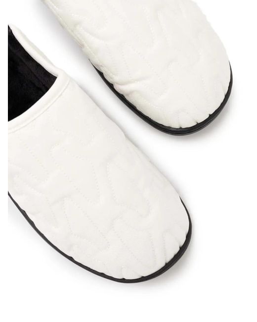 SUBU White Quilted Slip-On Slippers