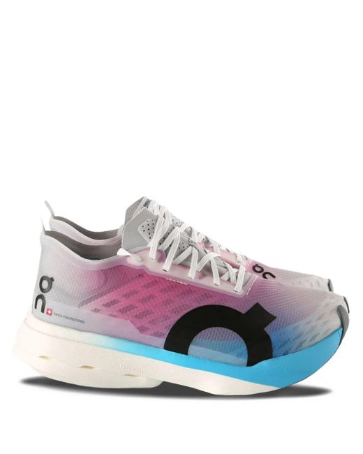 On Shoes Cloudboom Strike Sneakers Pink