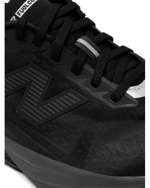 Sneakers Fuelcell Rebel V5 di New Balance in Black da Uomo
