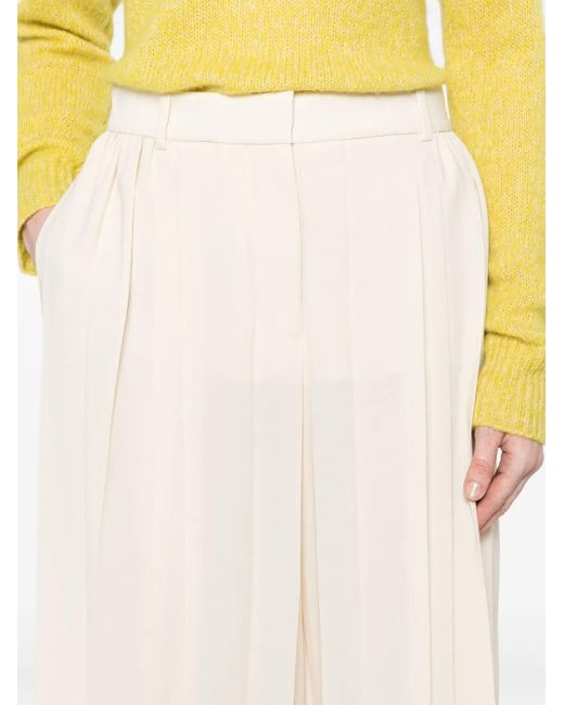Joseph Tribe Broek in het White