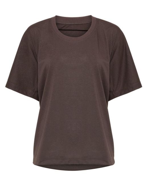 T-shirt drappeggiata di Pleats Please Issey Miyake in Brown