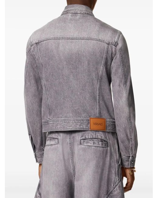 Chaqueta vaquera con botones Medusa Head Versace de hombre de color Gray