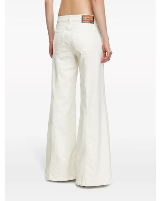 Jean D-Akii Évasé DIESEL en coloris White