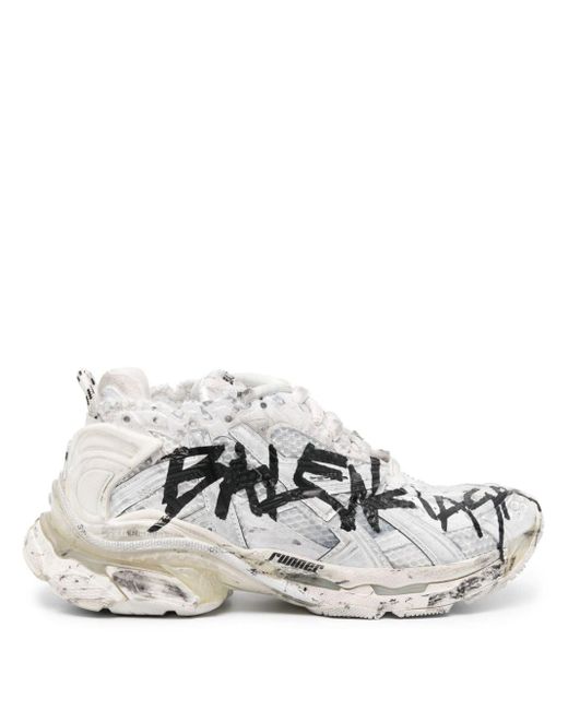 Balenciaga オフホワイト グラフィティ Runner スニーカー グレー | Lyst