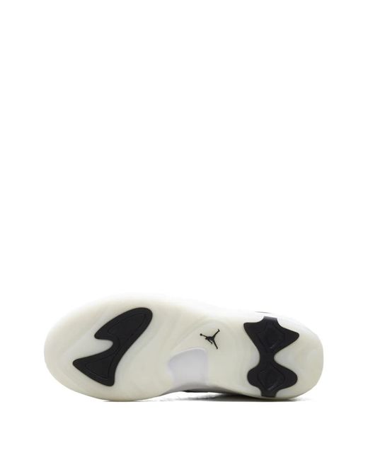 Nike White Max Aura 7 Sneakers for men
