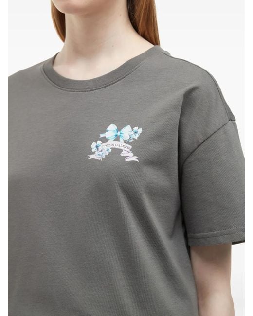 Musium Div. Gray Logo~Print T-Shirt
