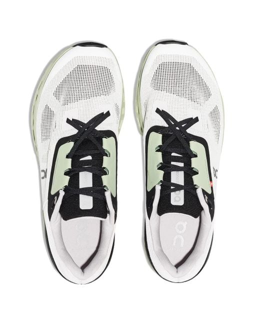 On Shoes Cloudstratus White | Black