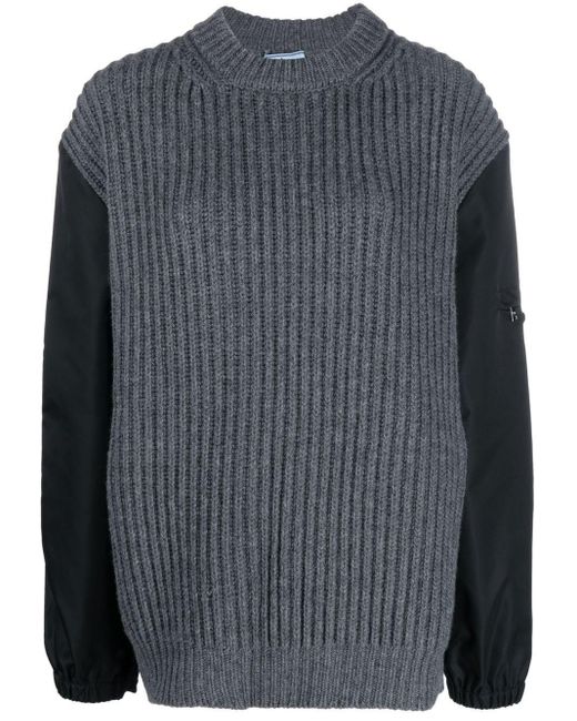 Contrast-sleeve ribbed-knit jumper Prada de color Gray