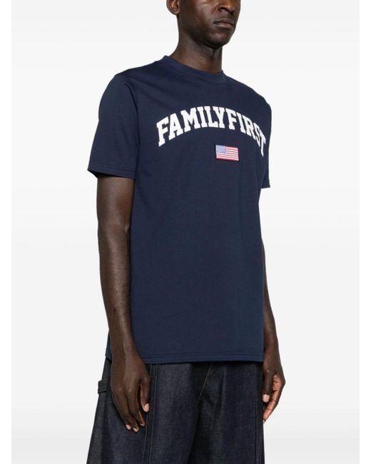FAMILY FIRST Blue T-Shirt im College-Look
