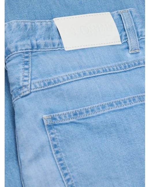 Closed Blue Jean Ample Glow Up