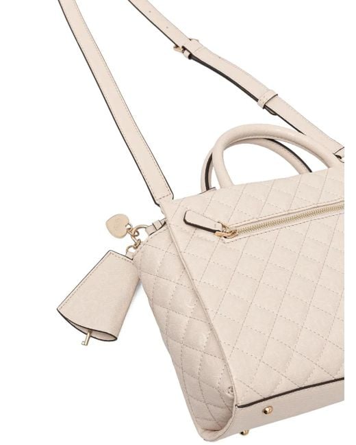 Guess Natural Gesteppter Idra Tote Bag mit Anhänger