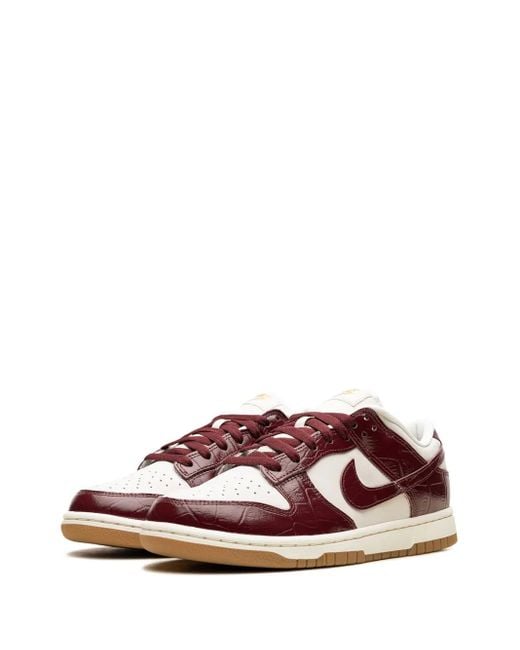 Nike Dunk Low Lx "Team Croc" Sneakers in het Brown