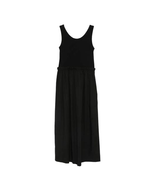 Alpha Studio Black Robe Sans Manches À Coupe Mi-Longue