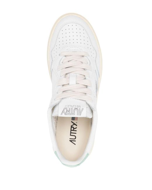 Autry Medalist Low Sneakers In White And Green Leather