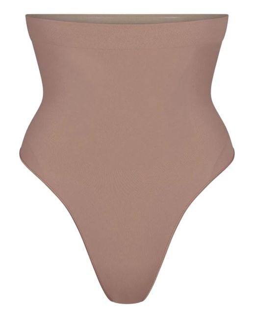 String Seamless Sculpt À Taille Haute Skims en coloris Natural