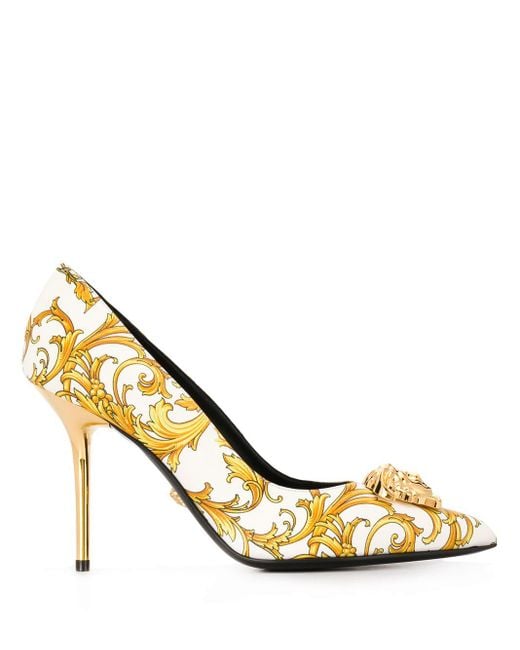 Versace Leather Barocco Print Medusa Pumps in White | Lyst Canada
