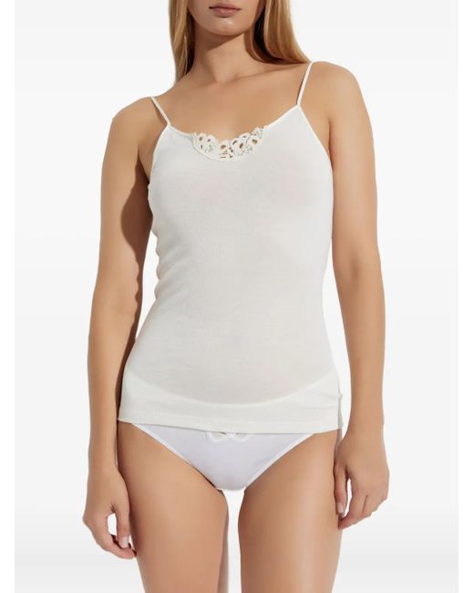 Top sin mangas con ribete de encaje Hanro de color White