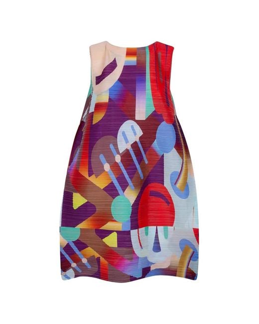 Pleats Please Issey Miyake Red Abstract-Print Pleated Coat