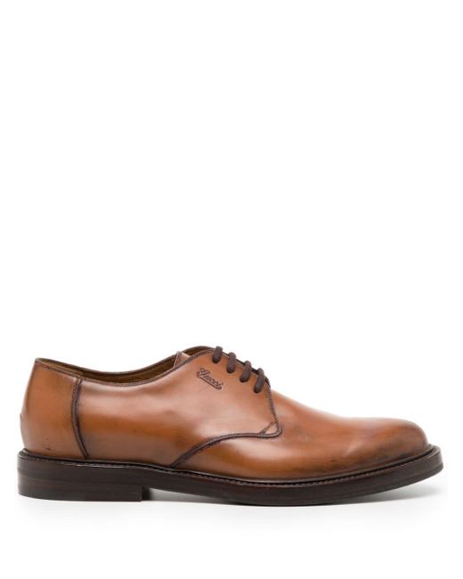 Zapatos Derby con logo en relieve Gucci de hombre de color Brown