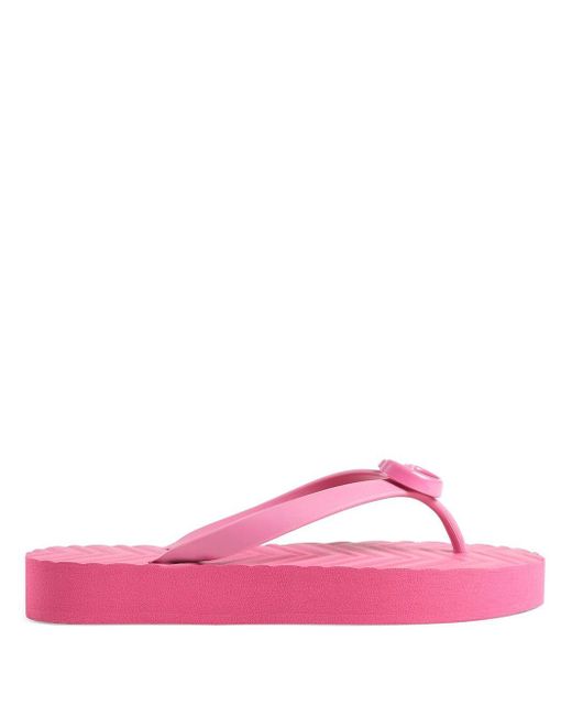Gucci GG Rubber Flip Flops in Pink - Lyst