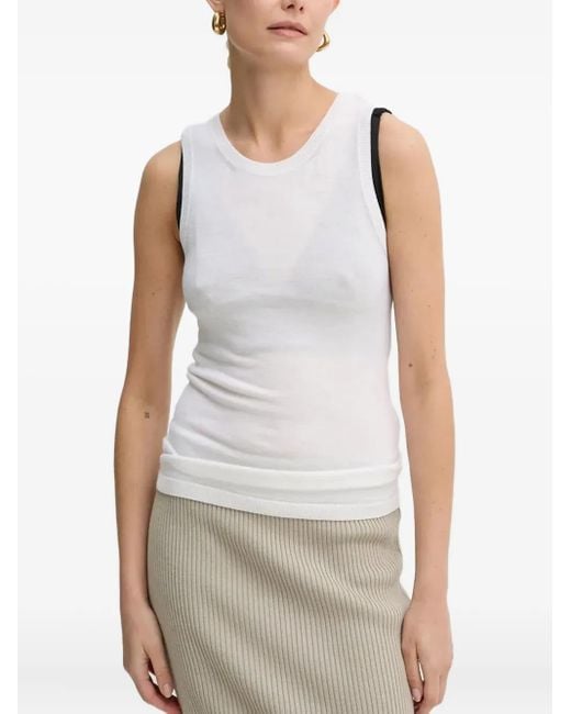 Top Smanicato Con Scollo Rotondo di Aeron in White