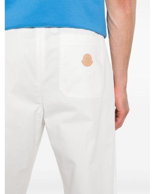 Pantalon droit à patch logo Moncler pour homme en coloris White
