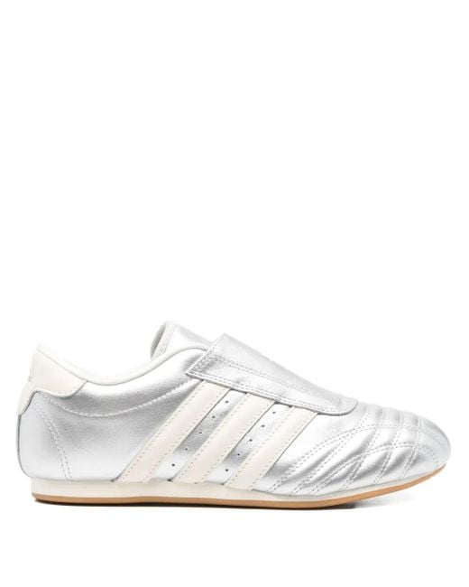 Adidas Metallic Leren Sneakers Met Drie Strepen in het White