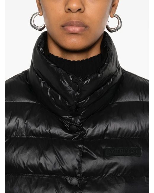 Chaleco acolchado con cuello alto Patrizia Pepe de color Black