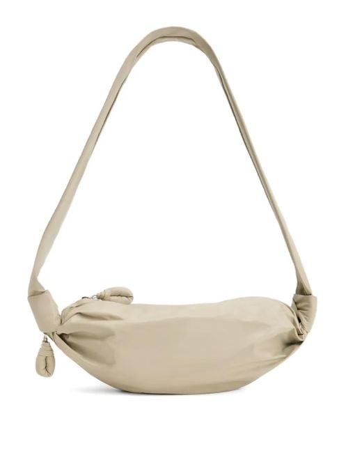 Lemaire Kleine Soft Croissant Schoudertas in het Metallic