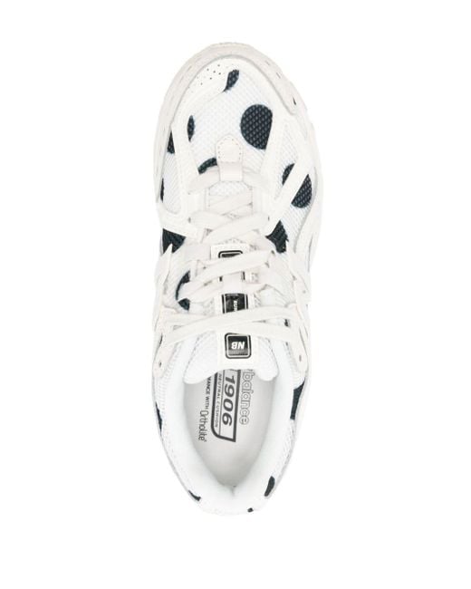 New Balance White 1906R Sneakers mit Polka Dots