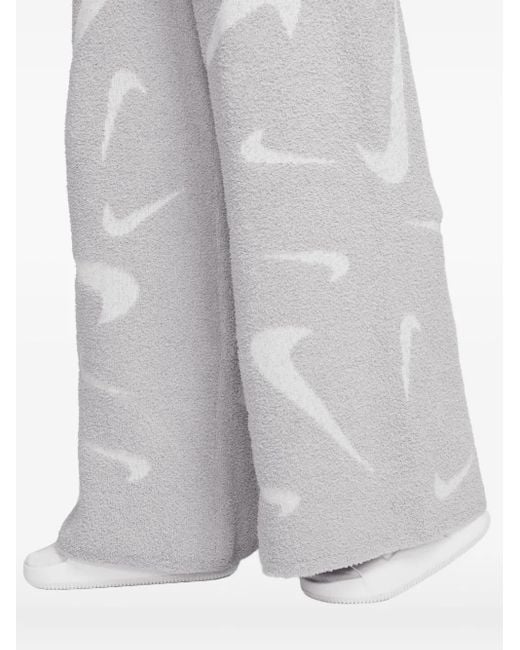 Nike White Phoenix Jogginghose mit Logo-Bouclé