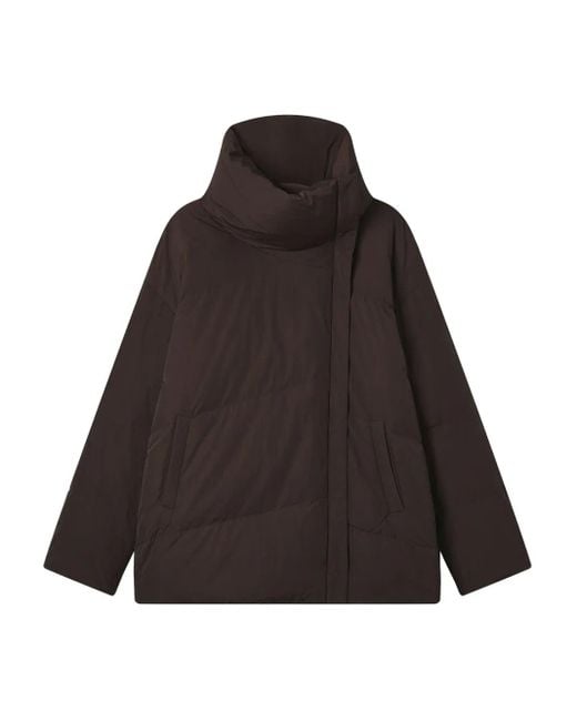 Plumífero Con Cuello Alzado B+ AB de color Brown