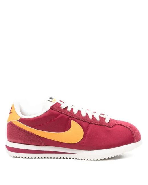 Nike Pink Sneakers Mit Swoosh