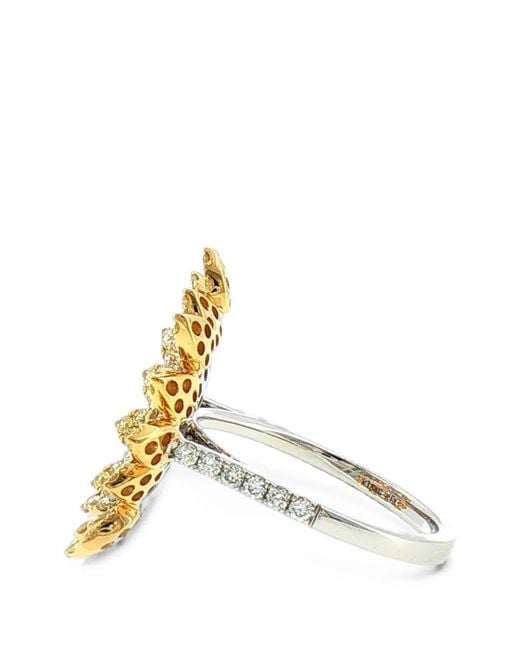HYT Jewelry Metallic Flower Diamond Ring