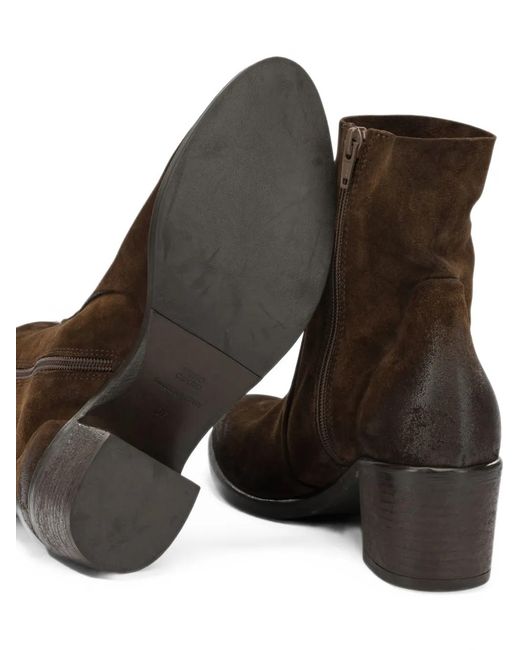 strategia shoes Brown Distressed-Effect Suede Boots