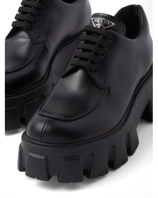 Scarpe Stringate Monolith In Pelle Spazzolata di Prada in Black