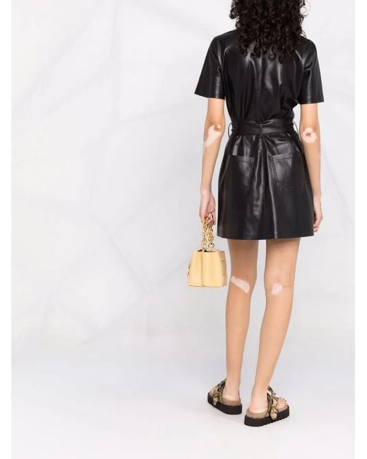 Vestido camisero corto con cinturón Nanushka de color Black