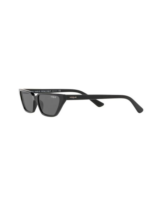Vogue Eyewear Gigi Hadid Capsule Low Cat-eye Sunglasses in Black - Lyst