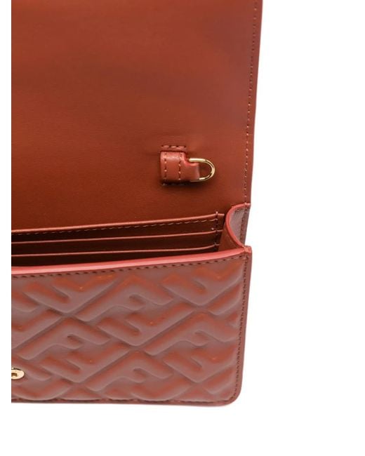 Fendi Baguette Gewatteerde Clutch Met Logoplakkaat in het Red