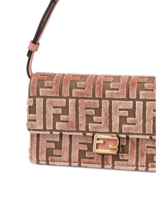 Sac Porté Épaule Baguette Médium En Velours Fendi en coloris Pink