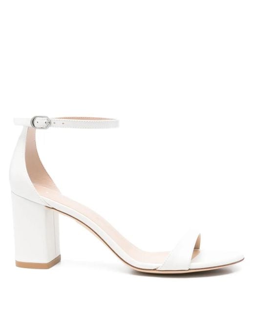 Stuart Weitzman White Nearlynude Sandalen mit Knöchelriemen 70mm