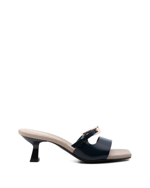 DONNARì White Buckle-Fastening Leather Sandals