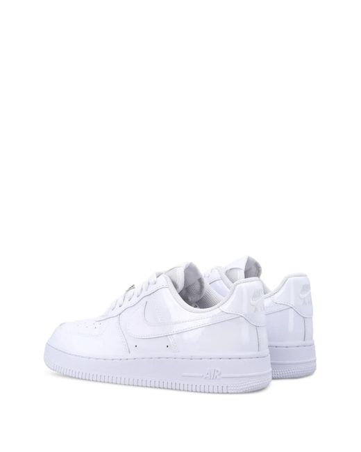 Nike White Air Force 1 '07 Sneakers