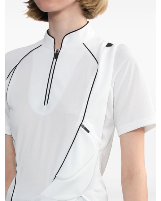 Camiseta de chándal con diseño retorcido Hyein Seo de color White