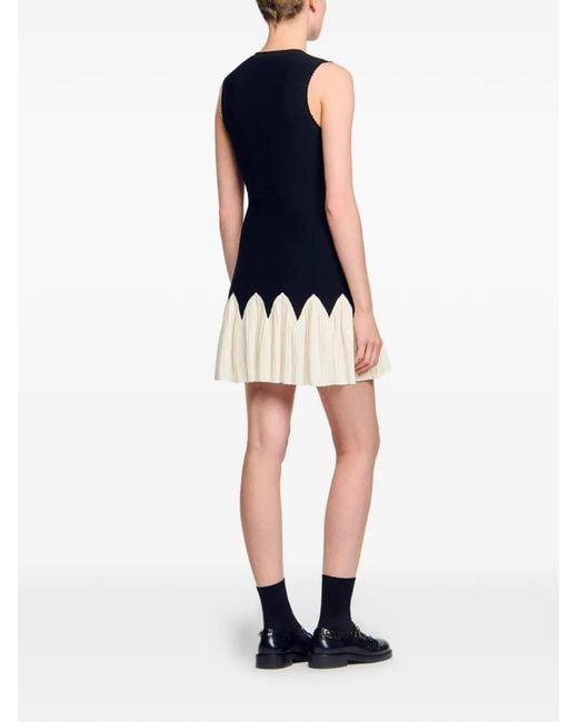 Sandro Mini-Jurk Met Contrasterende Afwerking En Ruches in het Black