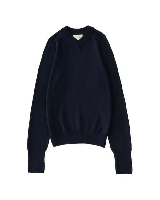 Studio Nicholson Blue Pull Inverness À Col V