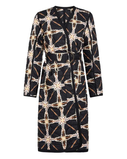 Marie Oliver Lee Jas in het Black