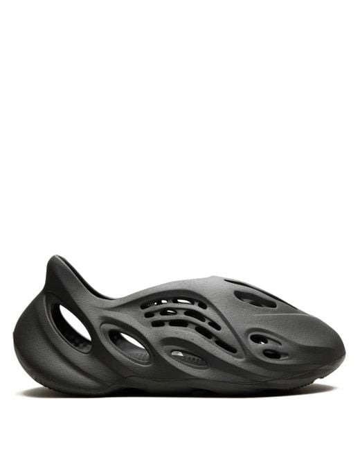 メンズ Adidas Yeezy Foam Runner "carbon" スニーカー Black